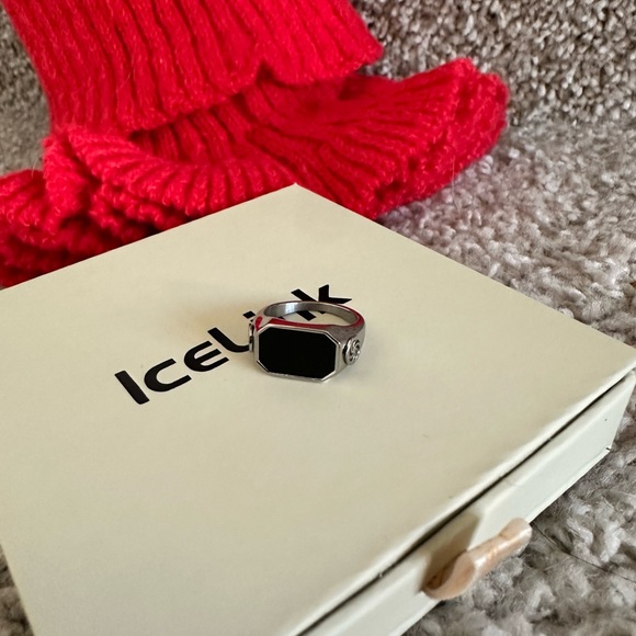 BLACK ÓNIX RING - SIZE 5 - Picture 1 of 8